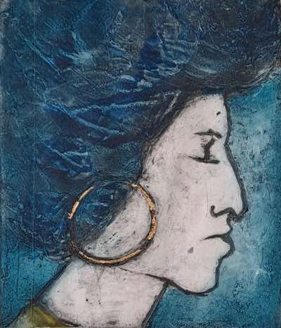 Ayelet Lalor - Girl with Gold Earing - collograph & gold leaf edition 1/4 - 44 x 39 cm - €240