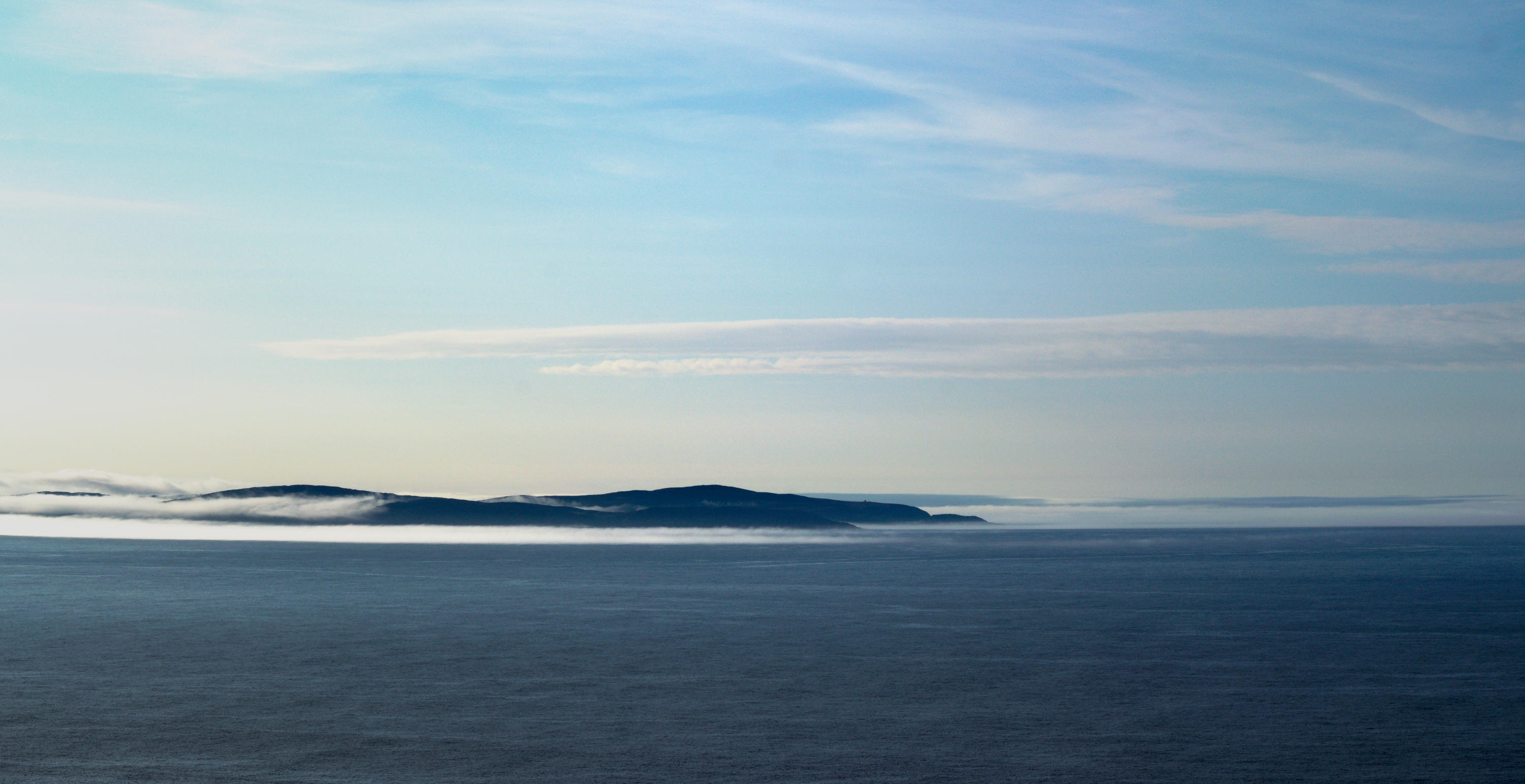 Richard Winfield - From Black Ball Head #1 - archival print 450 x 270 mm framed - €180